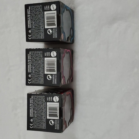 NIP 3 Monster High Vinyl Figures - Picture 11 of 12